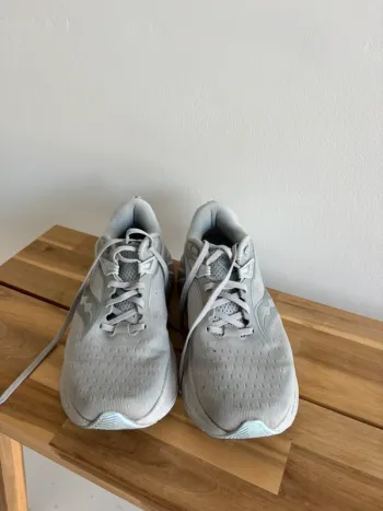 Saucony Triumph 22 bike usato — immagine 2 di 4