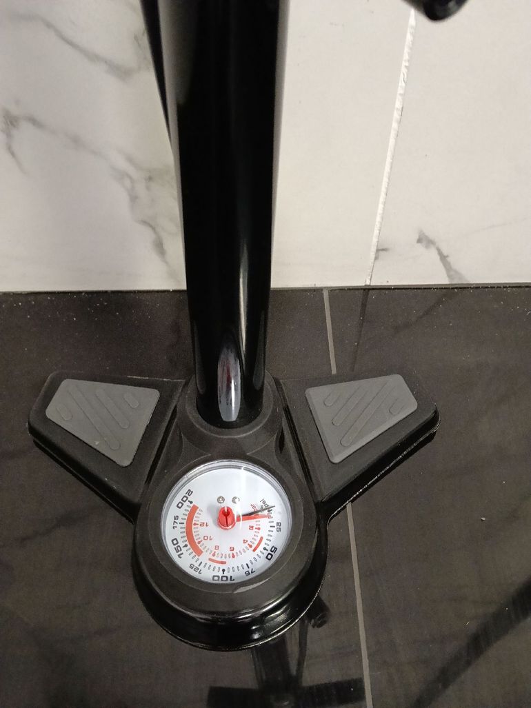 Použité Dunlop pompka stacjonarna 2026 bike — obrázek 9 z 10