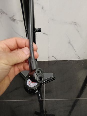Použité Dunlop pompka stacjonarna 2026 bike — obrázek 7 z 10