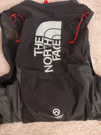 Gebrauchtes The North Face Summit Series Trailrunning Weste bike — Bild 2 von 3