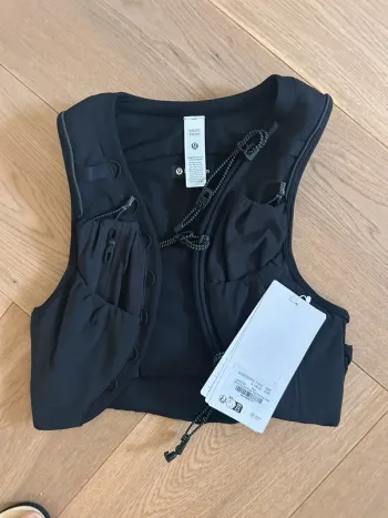 Used Lululemon Laufweste bike — image 5 of 6
