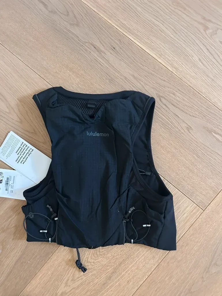 Used Lululemon Laufweste bike — image 3 of 6