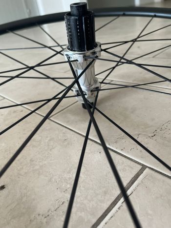 Used Dt Swiss R32 Spline Wheelset 2023 bike — image 5 of 6