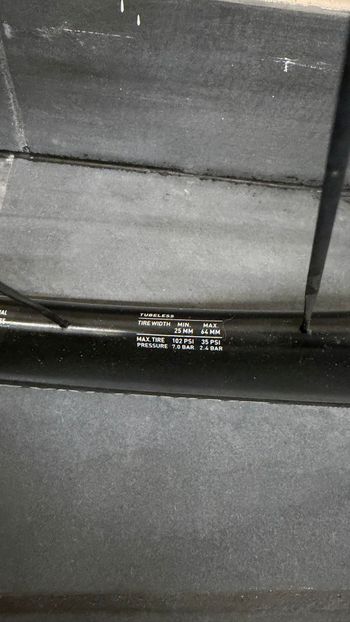 Použité Dt Swiss Complete Wheels 2024 bike — obrázek 6 z 10