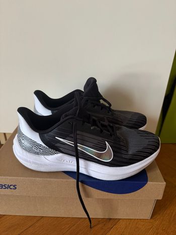 Brugt Nike Winflo 9 Running Shoes bike — billede 4 af 4