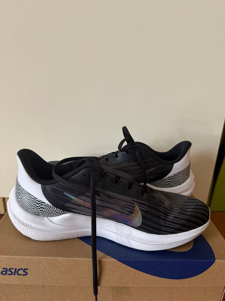 Brugt Nike Winflo 9 Running Shoes bike — billede 2 af 4