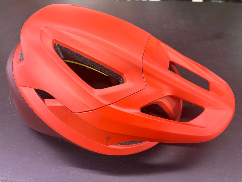 Used Specialized Camber Helmet bike — image 1 of 2
