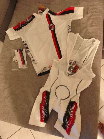 Używany ROSTI completino ciclismo A.C. MILAN 2019 bike