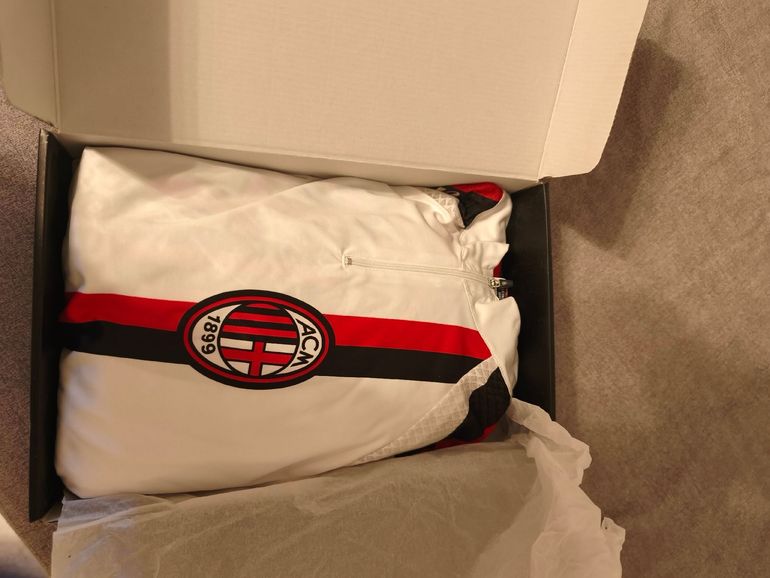 Używany ROSTI completino ciclismo A.C. MILAN 2019 bike — zdjęcie 3 z 7