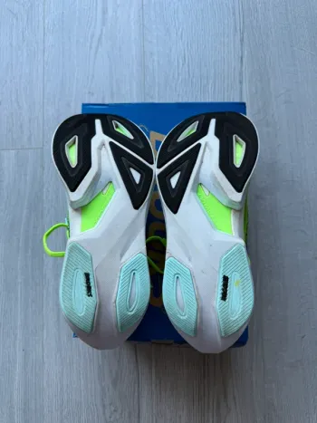 Brooks Hyperion Max 3 bike usato — immagine 3 di 7
