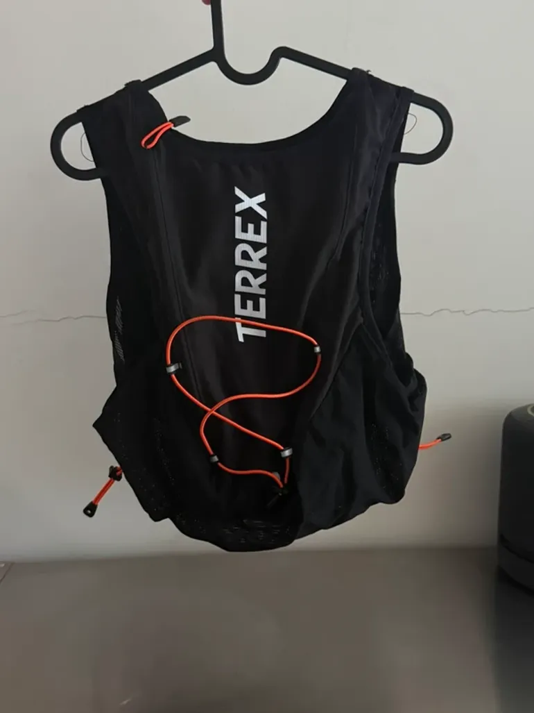 Gebrauchtes Adidas Terrex Trail Running Vest 12L bike — Bild 4 von 5