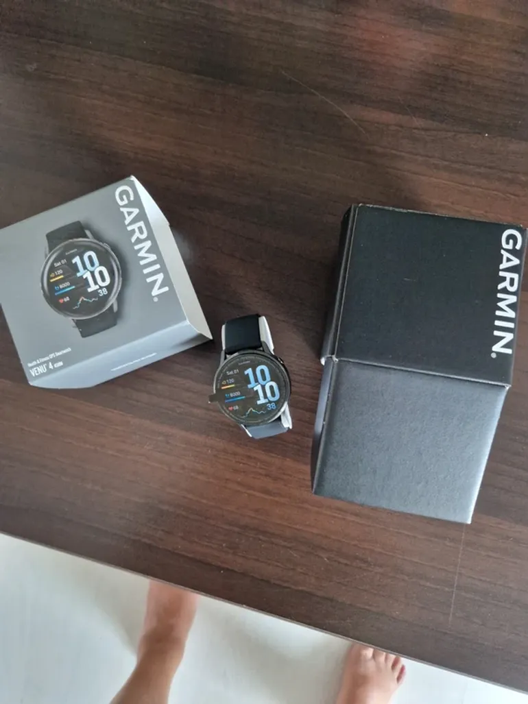 Used Garmin Venu 4 bike — image 1 of 4