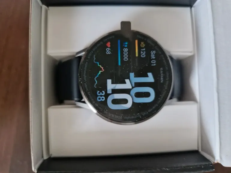 Used Garmin Venu 4 bike — image 3 of 4