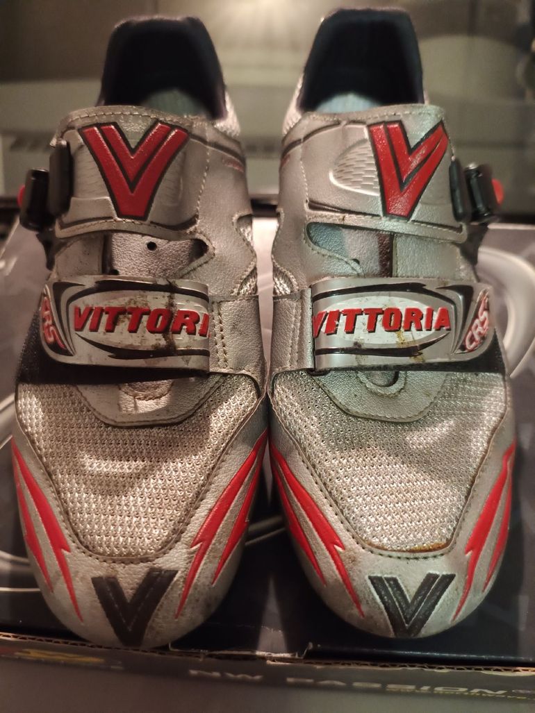 Used Vittoria CRS bike — image 1 of 6