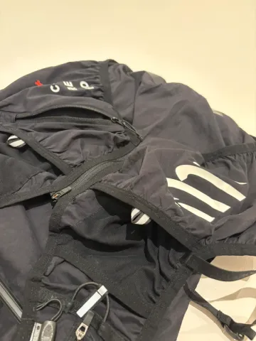 Used Compressport Ultrun S Pack Evo 15 bike — image 10 of 12
