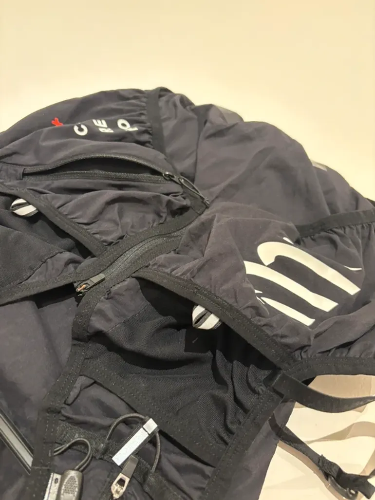 Used Compressport Ultrun S Pack Evo 15 bike — image 10 of 12