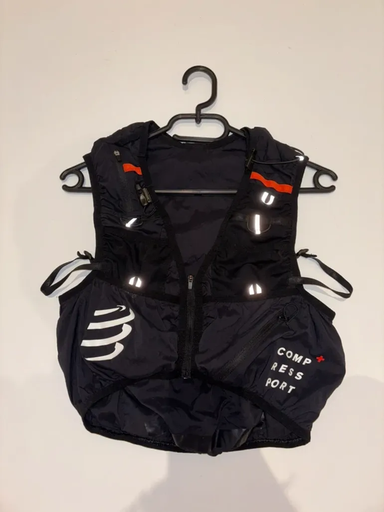 Used Compressport Ultrun S Pack Evo 15 bike — image 3 of 12