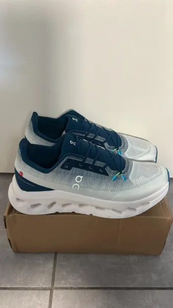 On Running On Cloud bike usato