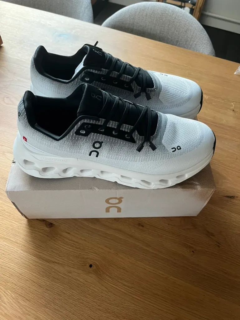 On Running Cloud bike usato — immagine 1 di 7