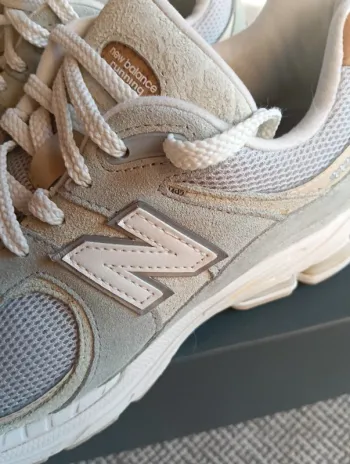 New Balance 2002R bike de segunda mano