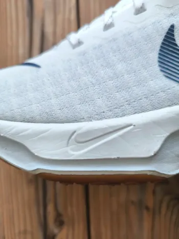 Nike Invincible 3 bike d'occasion — image 8 sur 15
