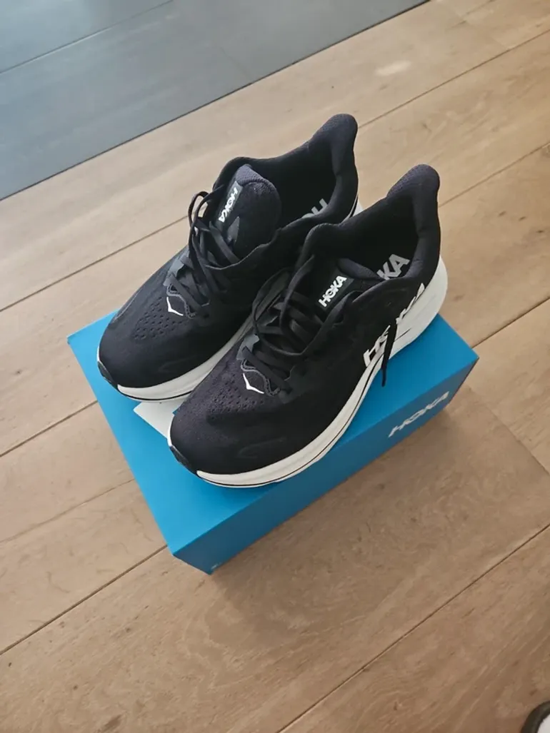 Hoka Clifton 10 bike usato — immagine 1 di 7