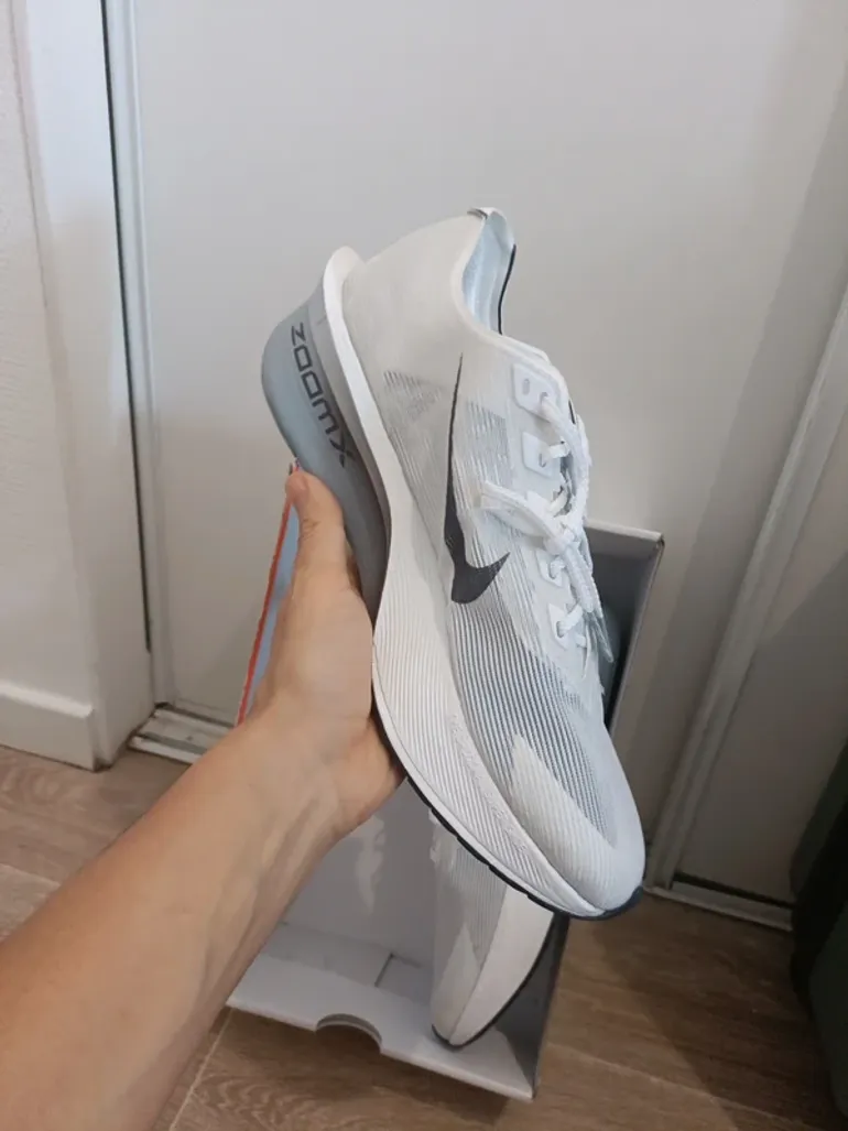 Nike ZoomX Vaporfly Next% 4 bike d'occasion — image 4 sur 8