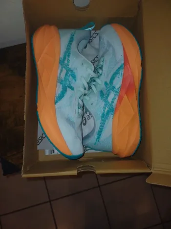 Asics Novablast 5 bike de segunda mano — imagen 2 de 5