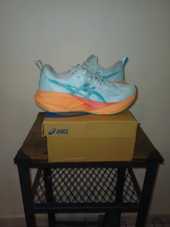Asics Novablast 5 bike de segunda mano