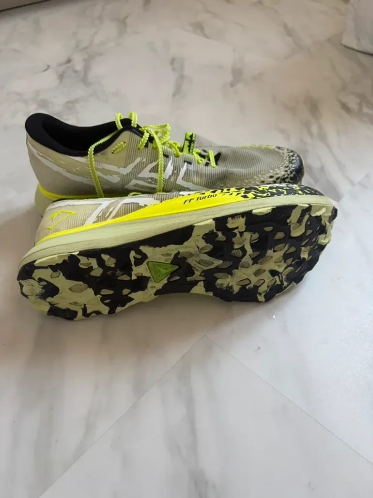 Käytetty Asics MetaFuji Trail bike — kuva 2 / 3