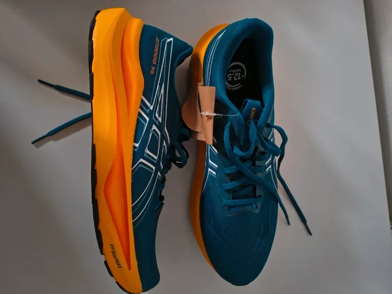 Used Asics GT 2000 14 bike — image 1 of 5