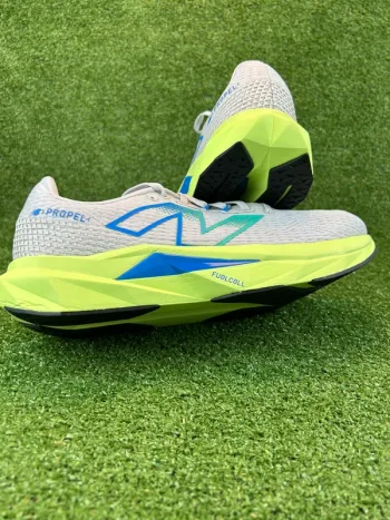 Używany New Balance Propel V5 bike — zdjęcie 7 z 12