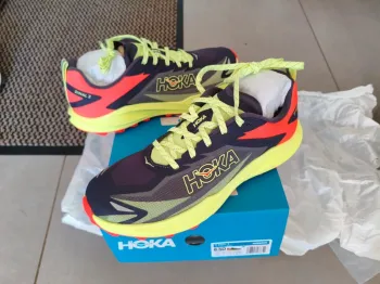 Brugt Hoka Zinal 3 Speedgoat bike