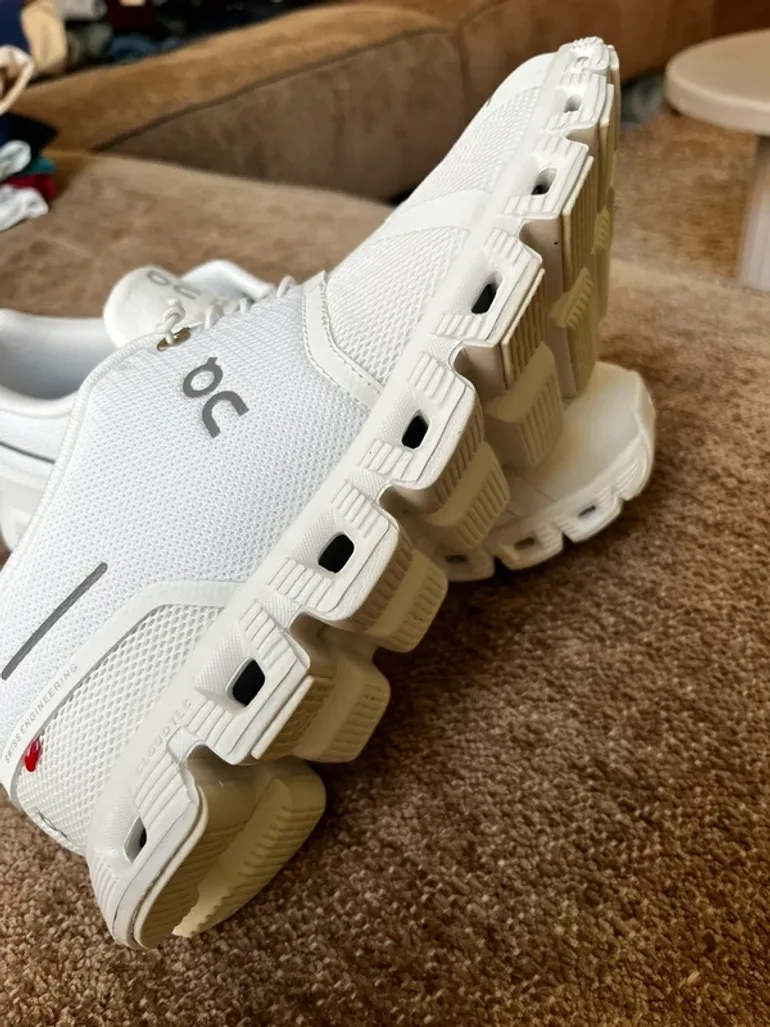 On Running Cloud 5 bike usato — immagine 3 di 6