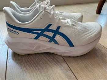 Asics Novablast 5 2026 bike d'occasion — image 2 sur 9