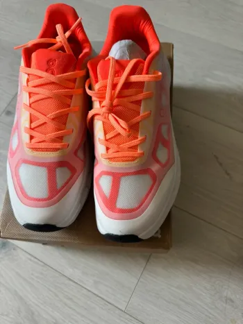 On Running On Schuhe bike usato — immagine 3 di 4
