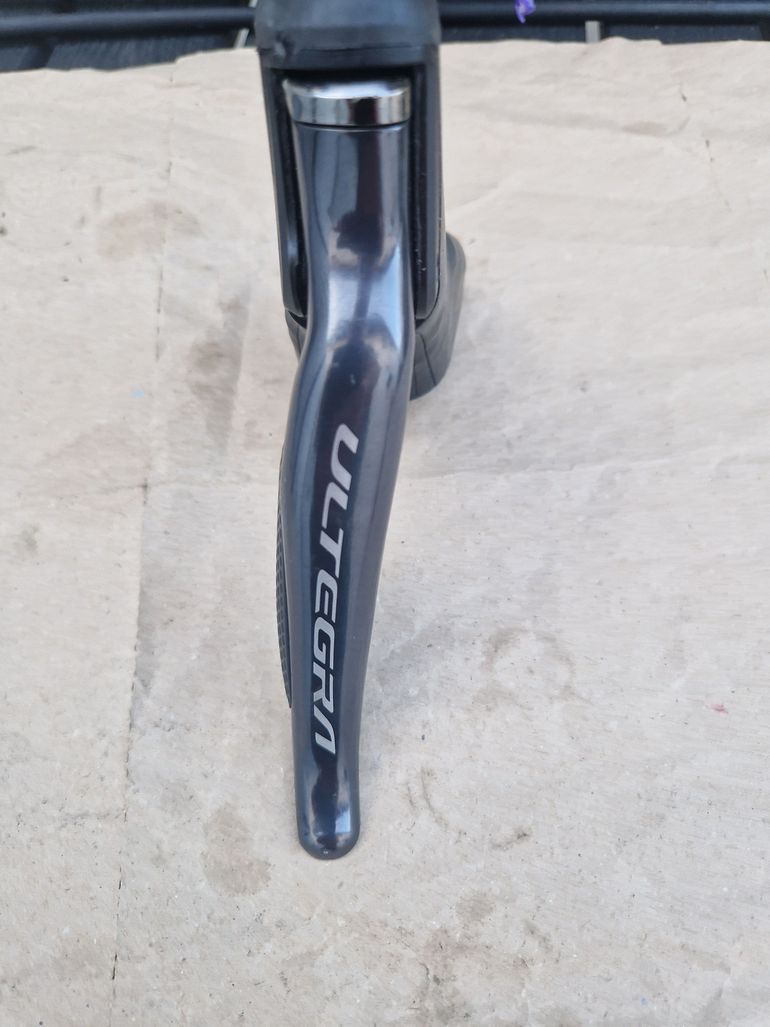 Used Shimano Ultegra ST8070R DI2 11s dics højregreb 2024 bike — image 1 of 8
