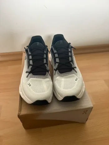 Gebrauchtes Ideal On Laufschuhe Größe 42 bike — Bild 2 von 3