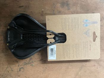 Used Specialized Sella power pro mirror 2025 bike — image 2 of 3