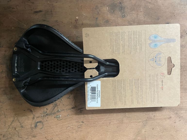Used Specialized Sella power pro mirror 2025 bike — image 2 of 3