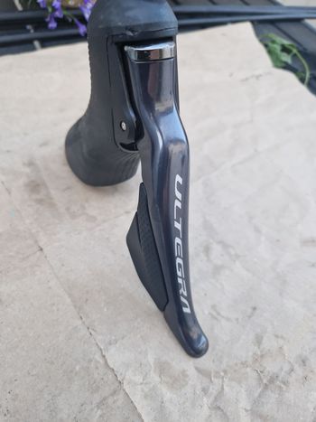 Used Shimano Ultegra ST8070R DI2 11s disc højregreb 2024 bike — image 3 of 8