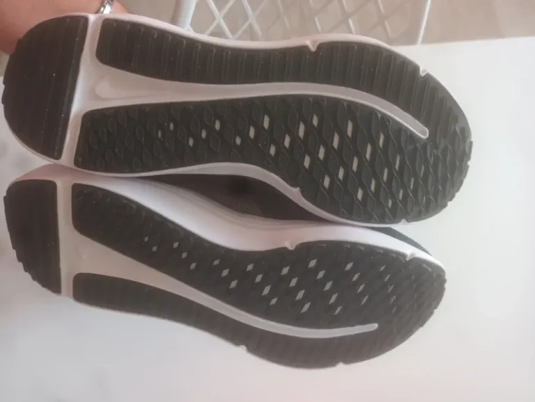 Käytetty Nike running shoes bike — kuva 5 / 5
