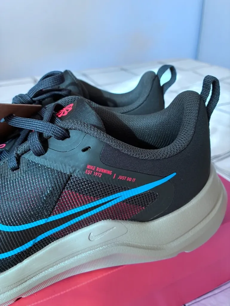 Käytetty Nike Running Shoes bike — kuva 2 / 6