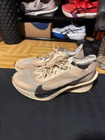 Used Nike Vaporfly 4 bike