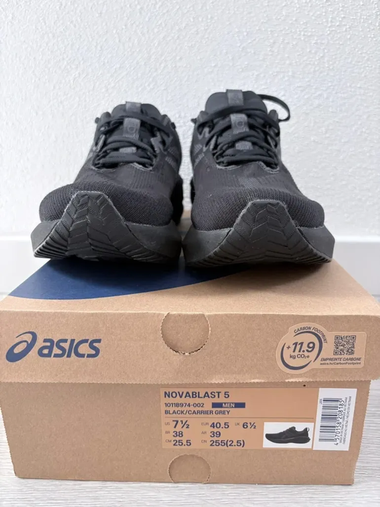 Asics Novablast 5 bike d'occasion — image 3 sur 8