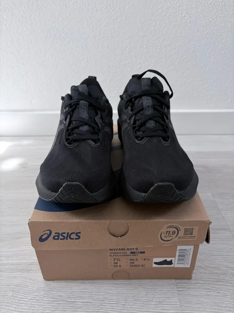 Asics Novablast 5 bike d'occasion — image 6 sur 8