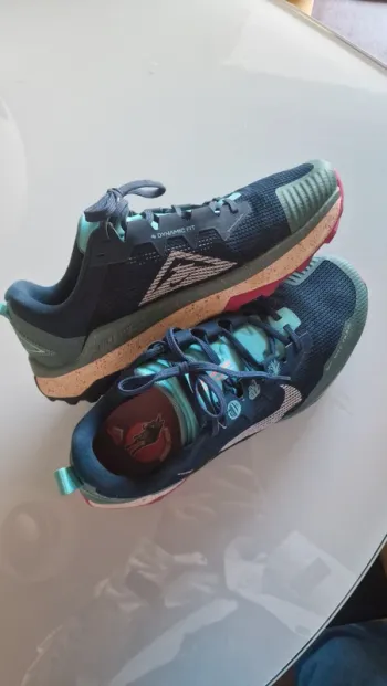 Nike Wildhorse 8 bike usato — immagine 3 di 6