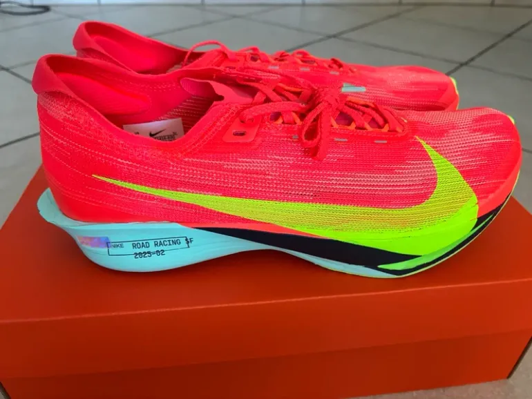 Nike Zoomx Streakfly 2 bike d'occasion — image 3 sur 7