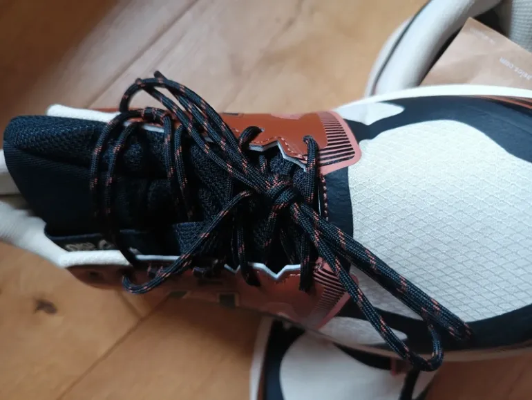 Asics Gel Terrain bike usato — immagine 5 di 6