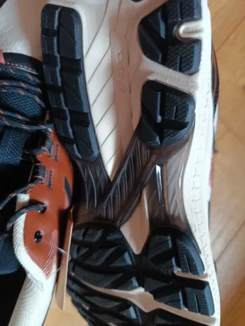 Asics Gel Terrain bike usato — immagine 3 di 6